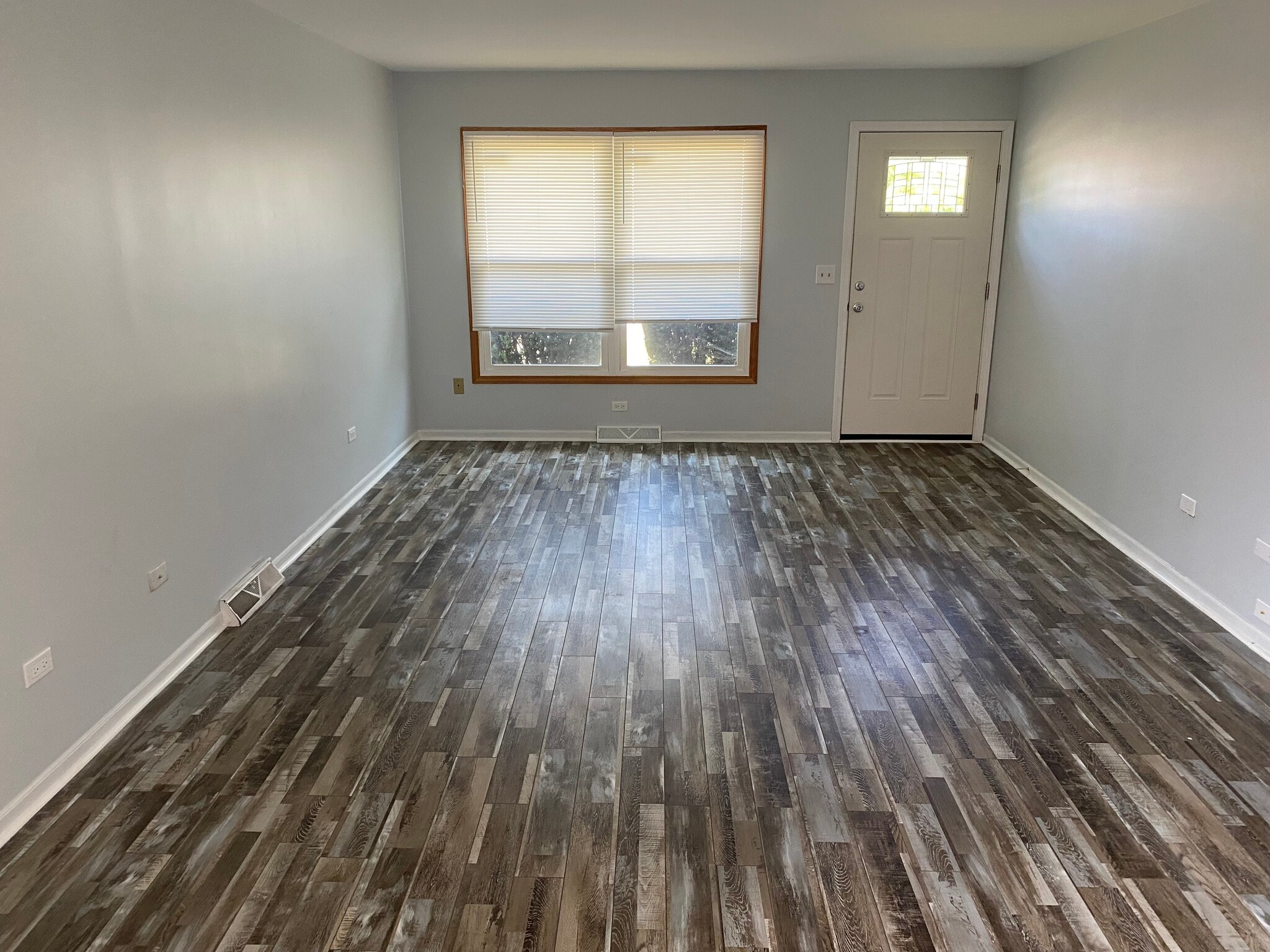 Building Photo - 2461 Red Oak Trl