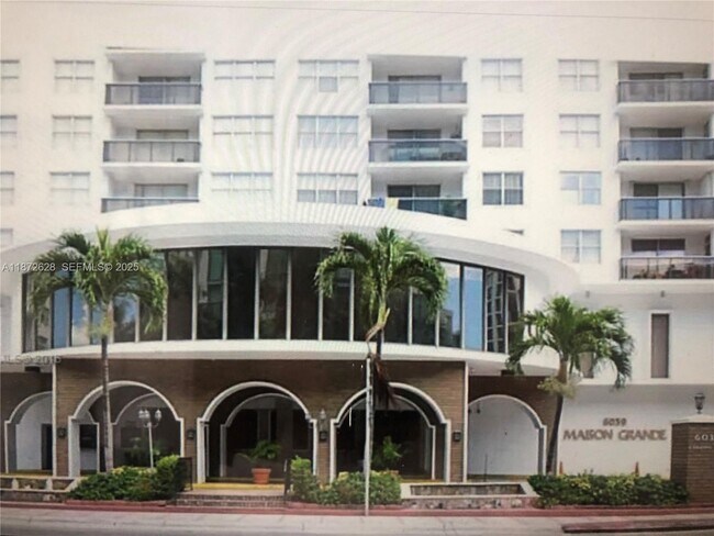 Building Photo - 6039 Collins Ave