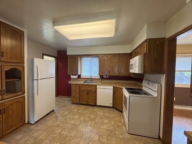 Building Photo - 1436 Avenue D