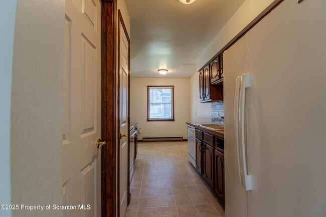 Building Photo - 414-416-416 Melrose Ave