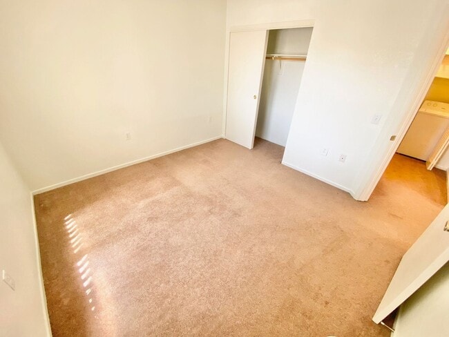 Building Photo - LOVELY 2 BEDROOM, 2 BATHROOM FIRST FLOOR C...