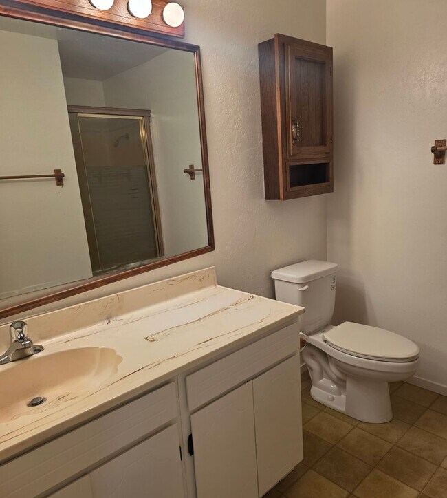 Building Photo - Amazing condo next to the Truckee River!