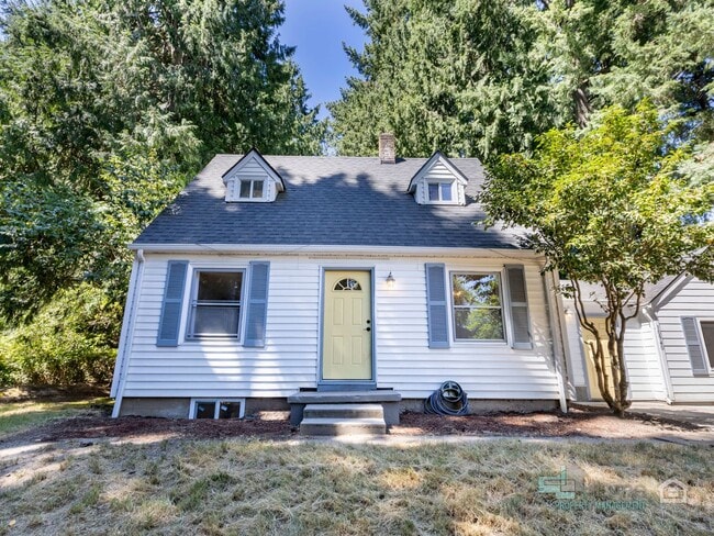 Building Photo - 3 Bedroom... Sweet Story-Book Mid-Century ...