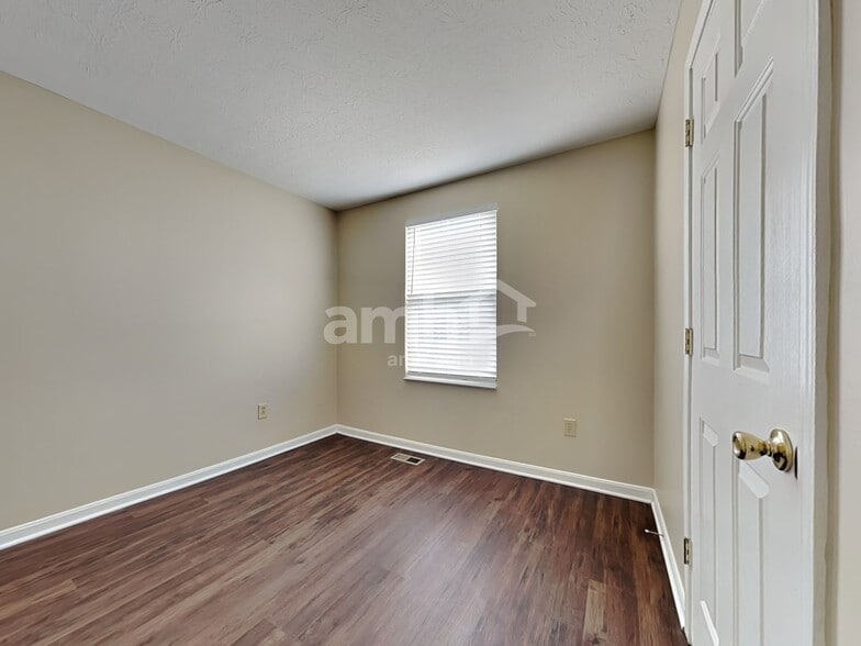 Building Photo - 7 Grouse Dr