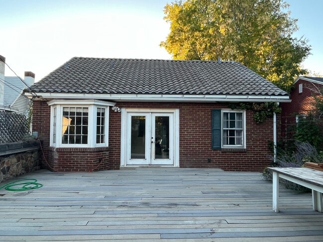 Building Photo - 2521 Dearborn St