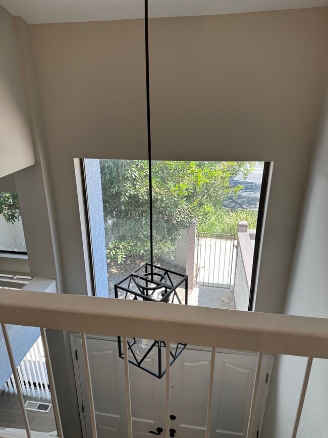 Building Photo - 6255 Canoga Ave