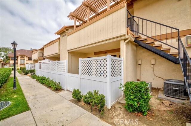 Building Photo - 2200 Cheyenne Way