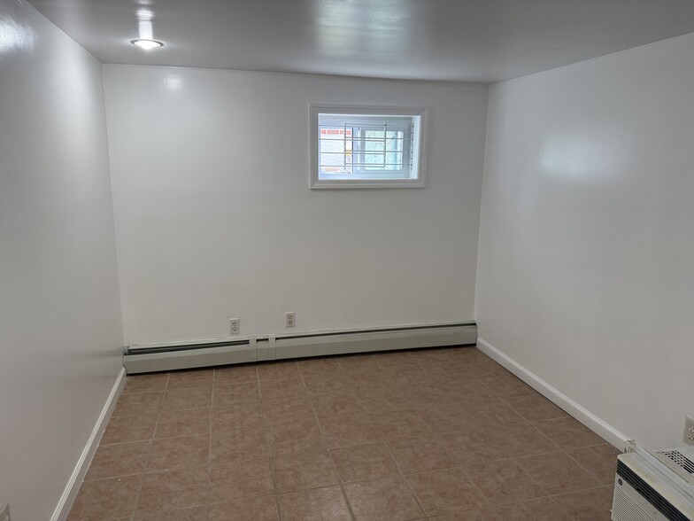 Building Photo - 15328 80th St