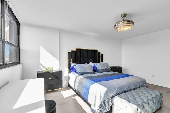 Building Photo - 859 Jeffery St