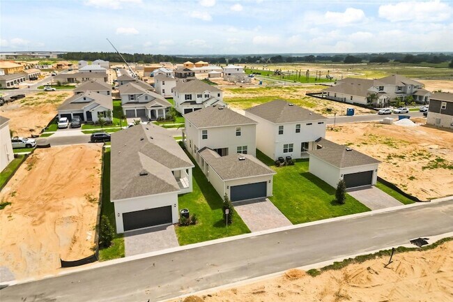Building Photo - 17055 Haggerty Hollow Dr