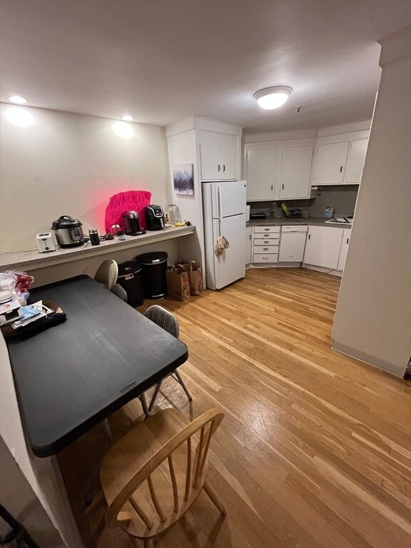 Building Photo - 290 Commonwealth Ave