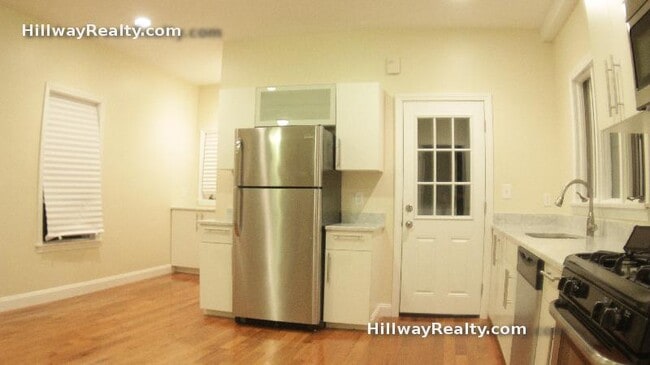 Building Photo - 23 Caldwell St