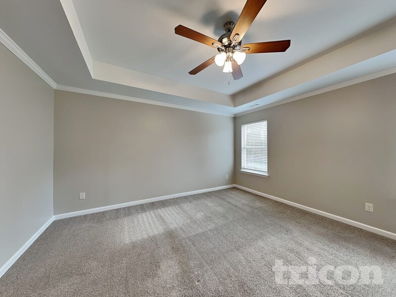 Building Photo - 1006 Grenier Terrace NE