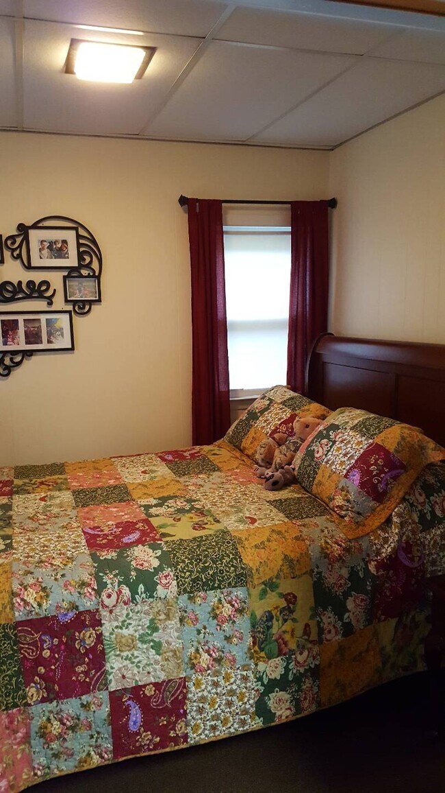 Building Photo - 4 Sea Cliff Ave