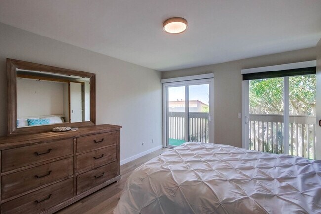 Building Photo - 450 S Sierra Ave