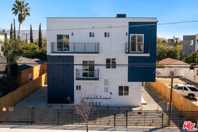 Primary Photo - 6336 Beck Ave