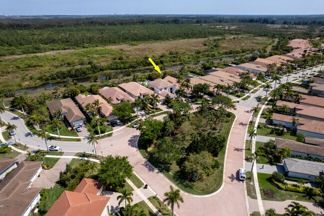 Building Photo - 6700 Fox Hollow Dr