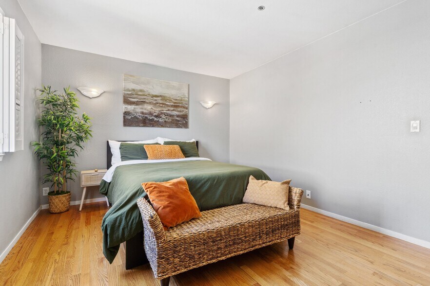 Bed room 2 - 34 Silva Ave