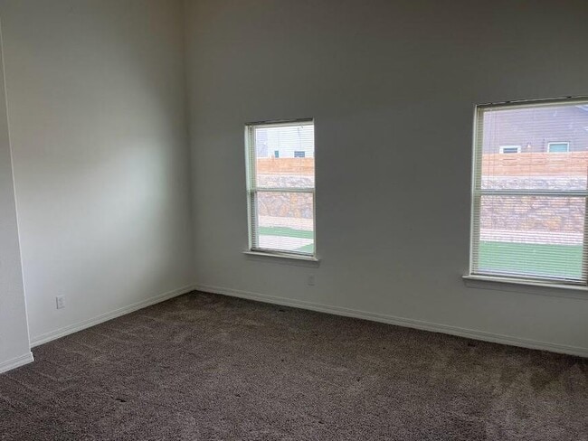 Building Photo - 904 Betton Pl