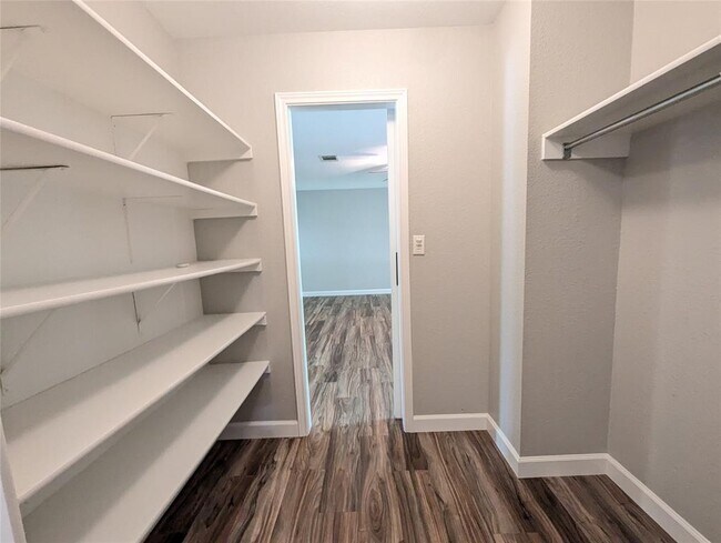 Building Photo - 1707 Del Norte Cove