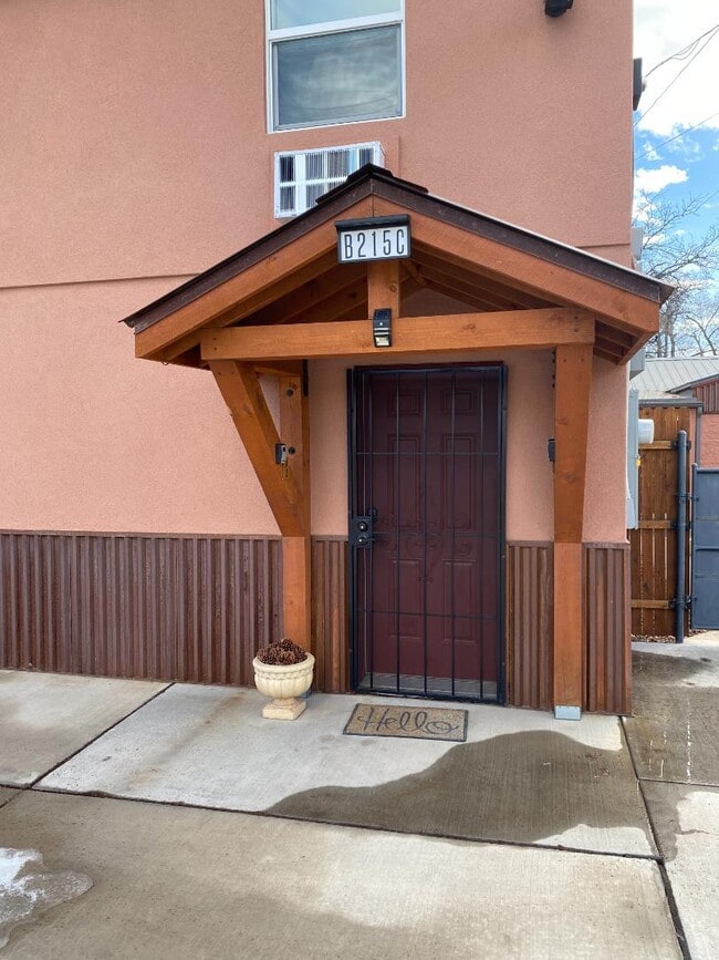 Building Photo - 444 E Montezuma Ave