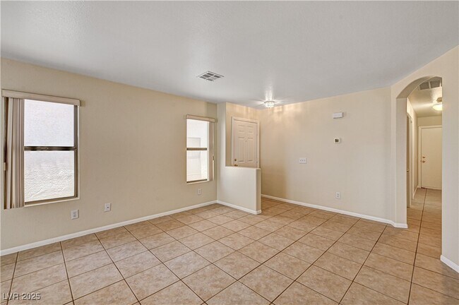 Building Photo - 6369 Bushkill Creek Ct