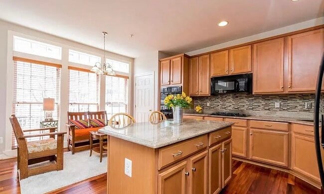 Building Photo - 9638 Parson Massey Pl
