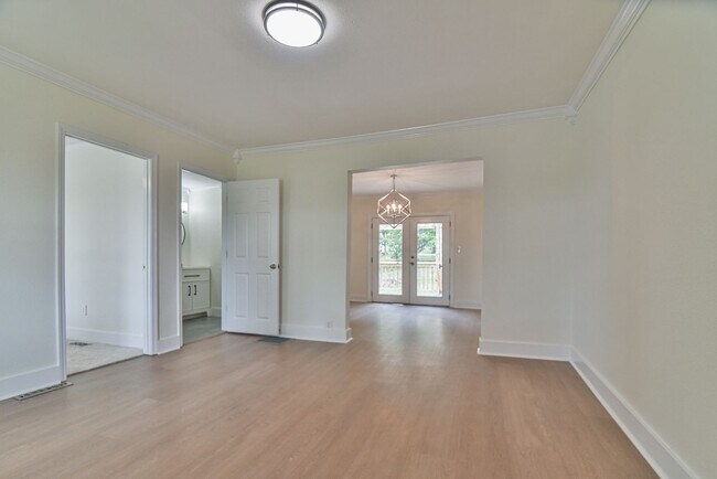 Building Photo - Charming Renovated Home on Acreage — Minutes from Town