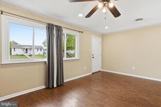 Building Photo - 105 Marl Dr