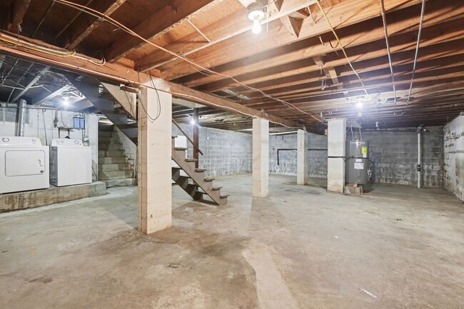 Building Photo - 3 bedroom ranch home