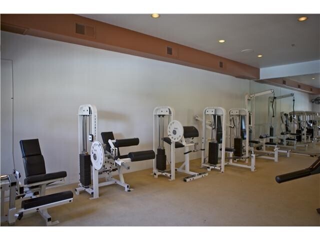 Building Photo - RB 2 Br 2 BathPetOK+washer+Dryer All Appl 2 Prkg spots>TEXT 858-774-1574