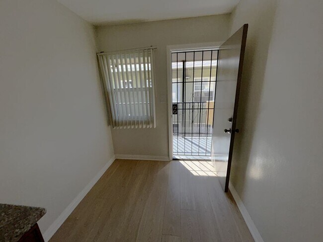 Building Photo - 41 Normandie Ave