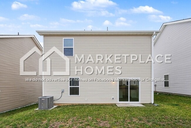 Building Photo - 2047 Lala Loop