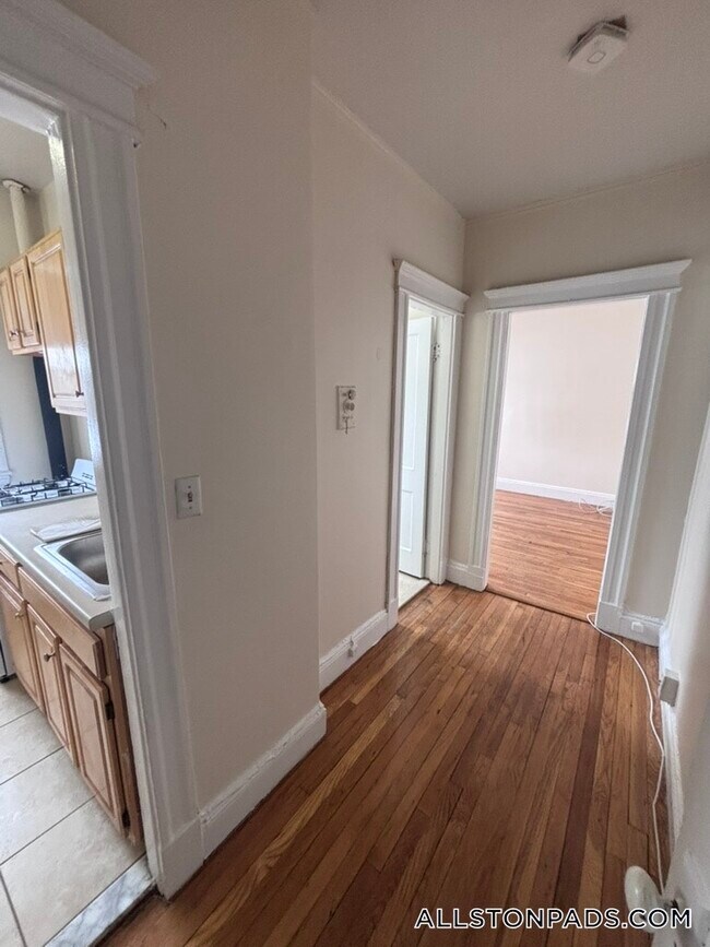 Building Photo - 1144 Commonwealth Ave