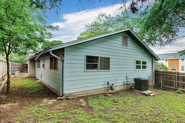 Building Photo - 6108 Cherrylawn Cir