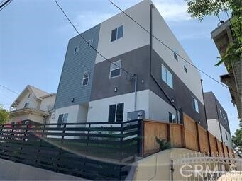 Building Photo - 1141 Irolo St