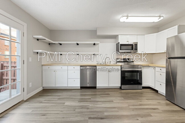 Building Photo - 1223 S Idalia St