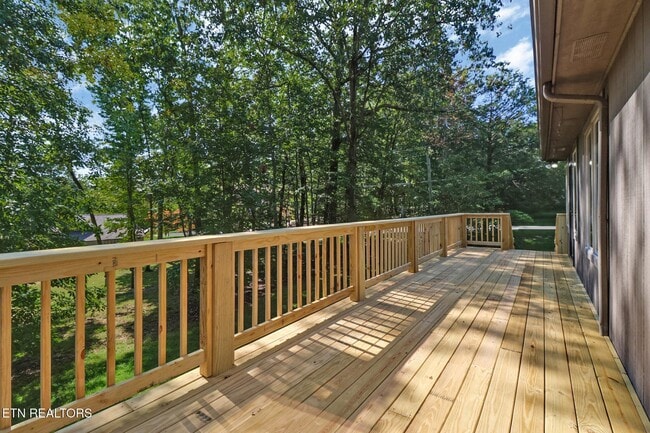 Building Photo - 101 Walden Ridge Dr