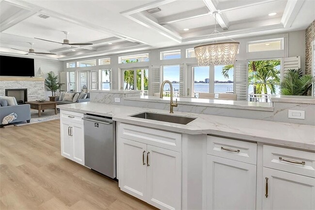 Building Photo - 644 Boca Ciega Isle Dr