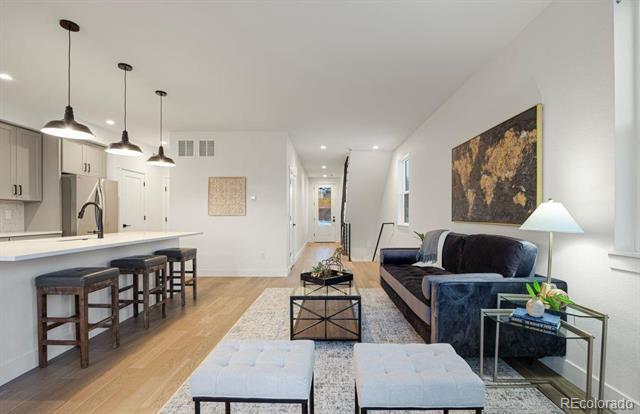 Building Photo - 4660 W 9th Ave