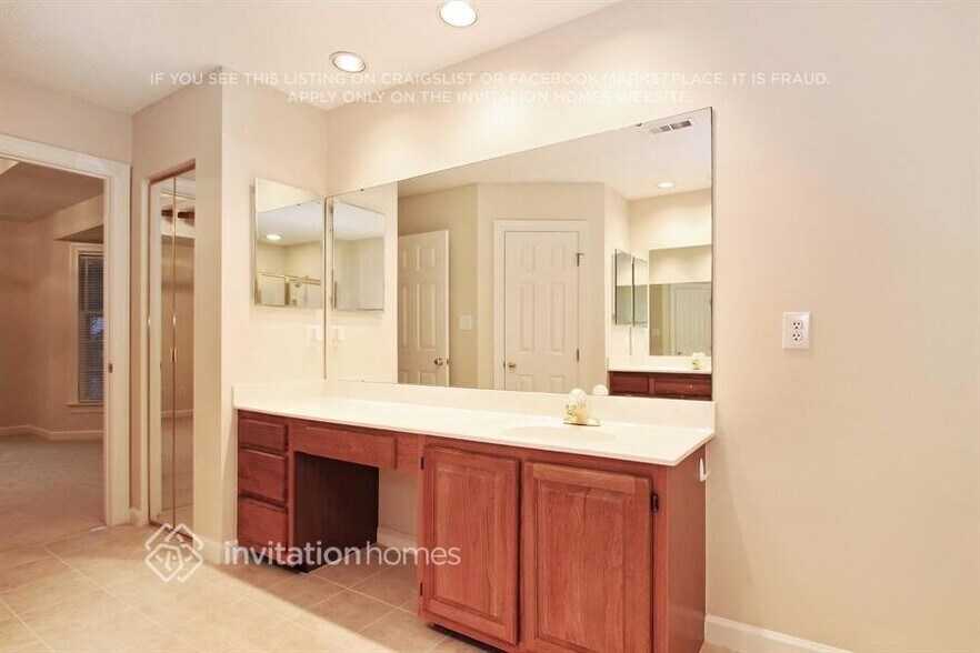 Building Photo - 100 Ledford Ct