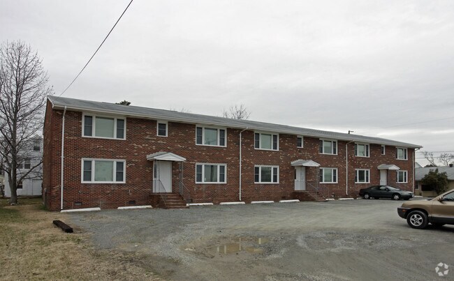 Primary Photo - Dixon Bayview Apartments III