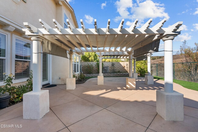 Building Photo - 3638 Young Wolf Dr