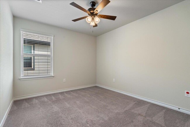 Building Photo - 7617 Saginaw Dr