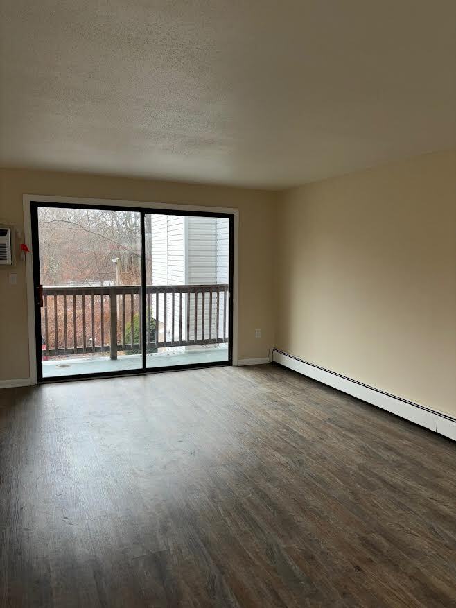 Living Room - 655 Talcottville Rd