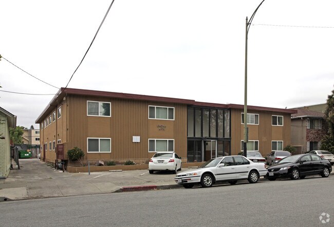 Primary Photo - Encina Apartments