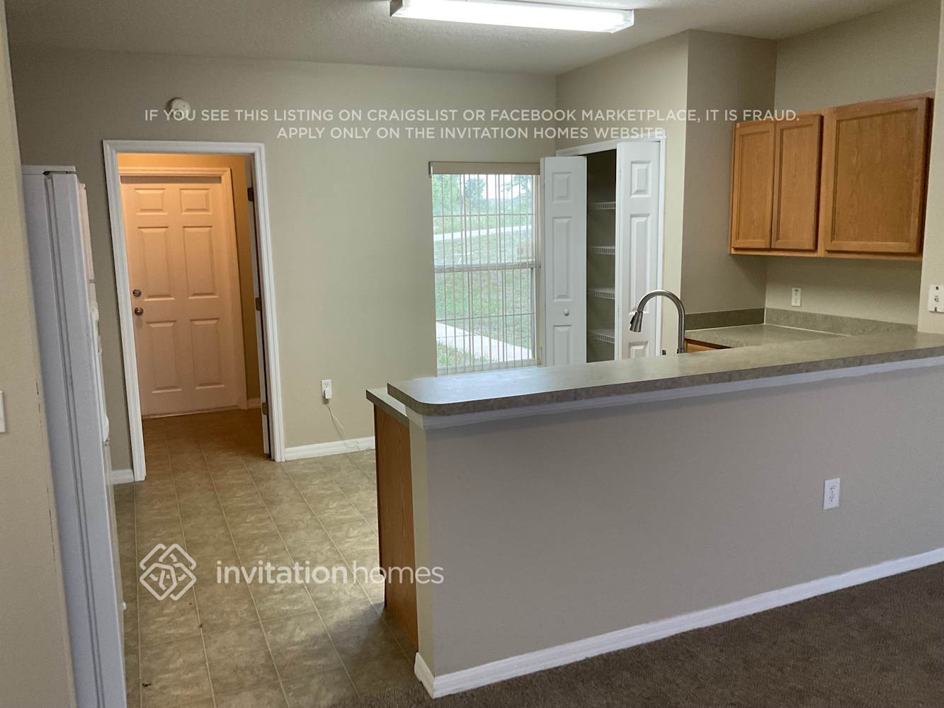 Building Photo - 910 Cumberland Dr