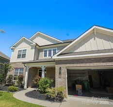 Building Photo - 16126 Flame Azalea Ct