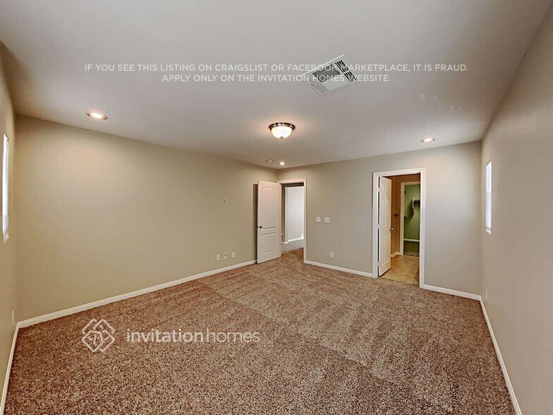 Building Photo - 10639 Gibbous Moon Dr