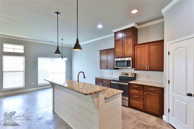 Building Photo - 3810 Carrera Ln